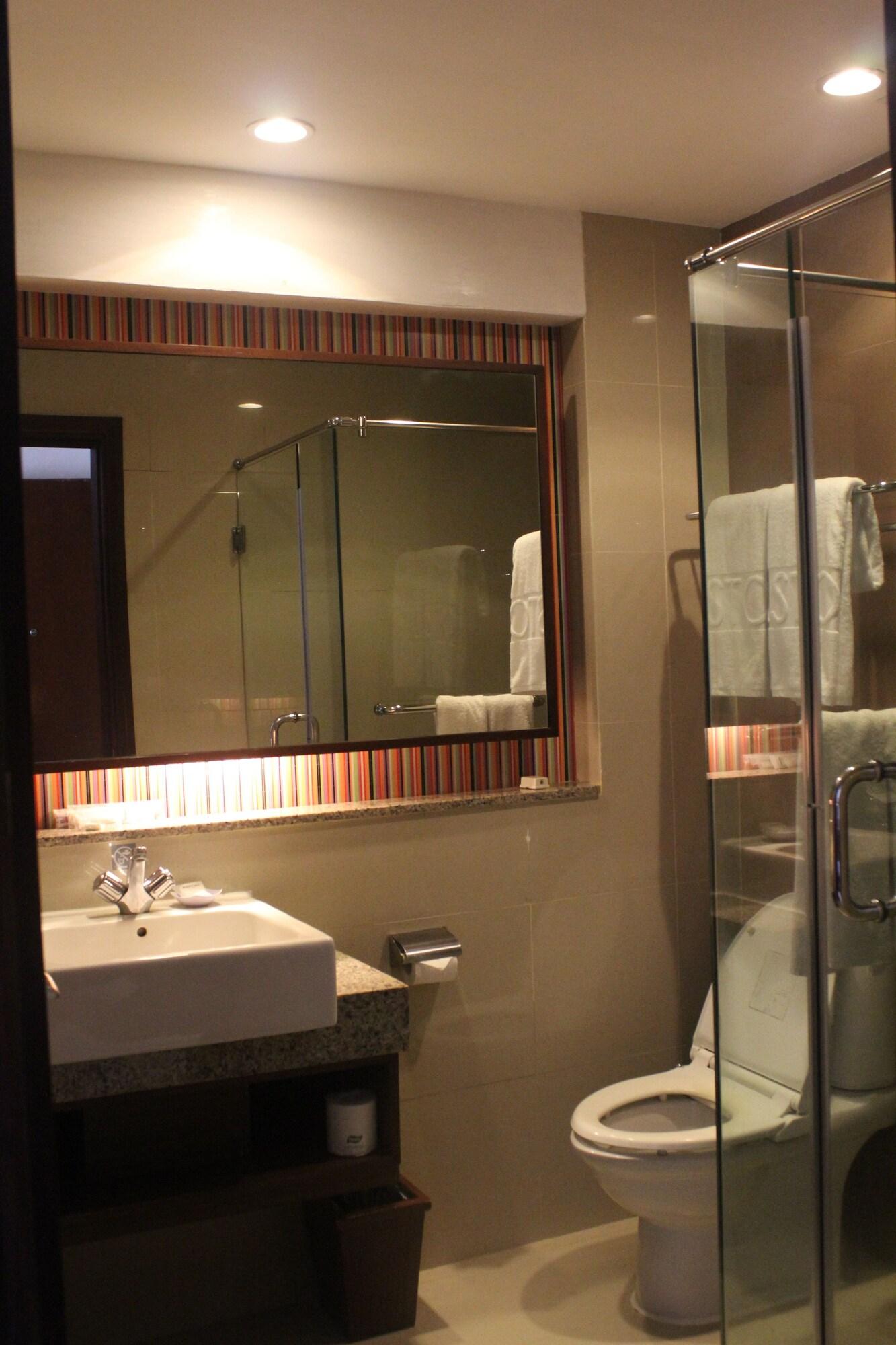 Aston Manado Hotel Buitenkant foto