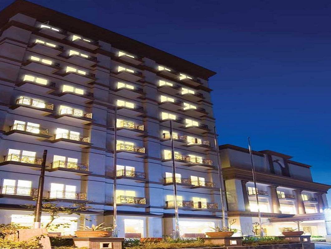 Aston Manado Hotel Buitenkant foto